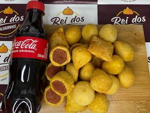 imagem do produto Mini Rei - 25 Salgadinhos Sortidos Fritos na Hora + Coca Cola 250ml