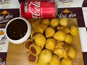 imagem do produto Combo Rei 50 Salgadinhos Fritos na Hora + Coca Cola 350ml