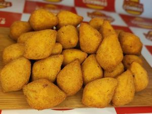 imagem do produto 30 Coxinhas Fritas Na Hora ( Serve Até 2 Pessoas )