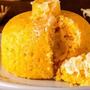 imagem do produto Cuscuz recheado de frango com vinagrete, cheddar catupiry e azeitona.