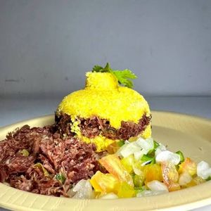 imagem do produto Cuscuz com charque assada & vinagrete.