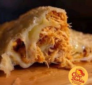 imagem do produto Frango com Queijo ( Formato Meia Lua )