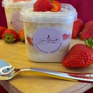 imagem do produto Bolo no Pote - Ninho com Morango