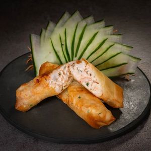 imagem do produto HARUMAKI DE CAMARÃO COM CATUPIRY 6 UNID