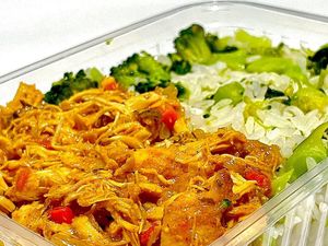 imagem do produto Frango Cremoso ao Curry com Arroz de Brócolis