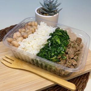 imagem do produto (350g) Picadinho de carne com couve refogada, arroz e feijão 