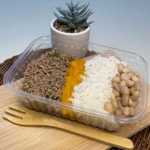 imagem do produto (250g) Carne moída com purê de abóbora, arroz e feijão 