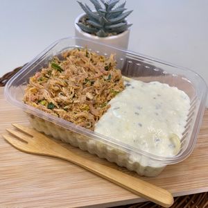 imagem do produto (250g) Espaguete ao molho do tipo de gorgonzola com pernil desfiado 