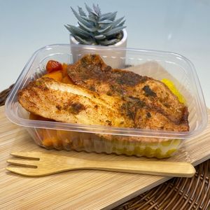 imagem do produto (350g) Tilápia assada com legumes e purê de mandioquinha