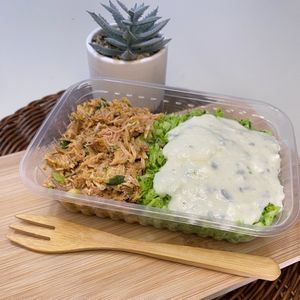 imagem do produto (280g) Pernil desfiado com brócolis ao molho do tipo de gorgonzola 