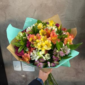 imagem do produto Buquê grande de astromelias