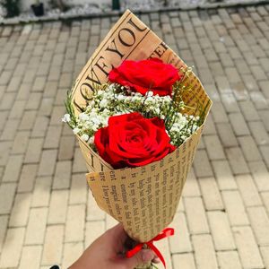 imagem do produto Buquê com 2 Rosas Importadas