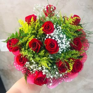 imagem do produto Buquê com 12 rosas