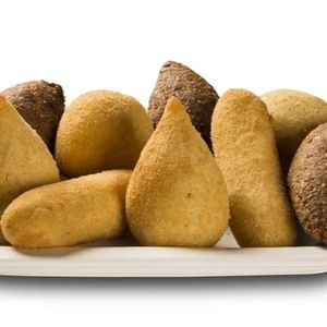imagem do produto PORÇÃO DE MINI COXINHA E KIBE COM 10 UNIDADES