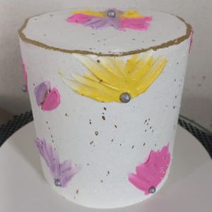 imagem do produto Bolo decorado chantininho. ( 1,4kg )