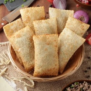 imagem do produto Pastel pequeno de frango 10cm