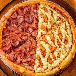 imagem do produto Pizza Artesanal Salgada - 2 Sabores