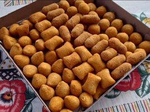 imagem do produto 25 Salgados + Molhos Grátis