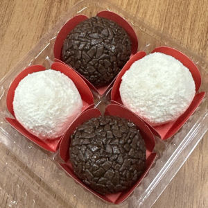 imagem do produto Caixa de Brigadeiro artesanal (4und)