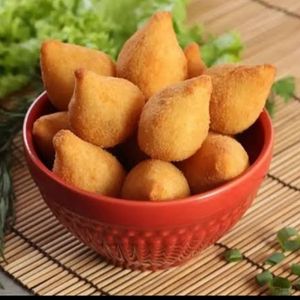 imagem do produto Coxinha de frango e carne 