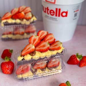 imagem do produto Brownie recheado com ninho Nutella morango