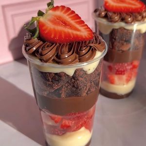 imagem do produto Copo da felicidade ninho com chocolate e nutella 