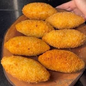 imagem do produto Bolinho de aipim com carne moída 