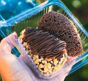 imagem do produto Coxinha de morango sabor chocotella e brigadeiro