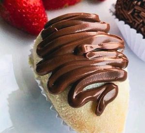 imagem do produto Coxinha de morango Ninho com Nutella