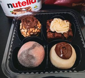 imagem do produto Caixinha de brigadeiros Gourmet com Mini brownie.