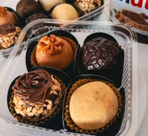 imagem do produto Caixinha de brigadeiros Gourmet.