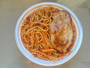 imagem do produto Espaguete & Frango Grelhado + R$ 18,99 leve outra marmitex