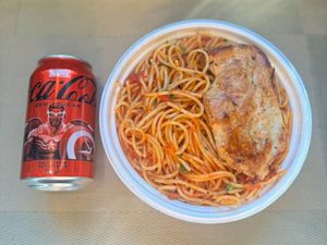imagem do produto Espaguete & Frango Grelhado + lata Coca Zero + R$ 14,99 leve outra marmitex