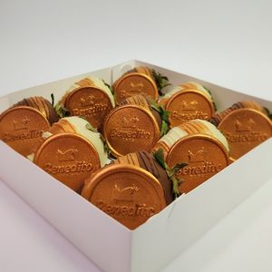 imagem do produto Caixa bombons de morango 