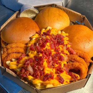 imagem do produto Trio 03x burguer+batata recheada+ Anéis de cebola