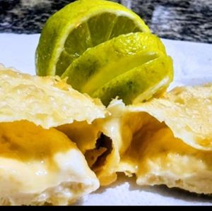 imagem do produto PASTEL MÉDIO DE CREME DE LIMÃO