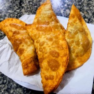 imagem do produto PASTEL MÉDIO DE CARNE