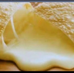 imagem do produto PASTEL MÉDIO DE CHOCOLATE BRANCO