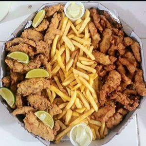 imagem do produto Isca de peixe + isca de frango + batata fritas (familia)