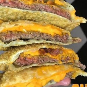 imagem do produto Pastel burguer frango e baicon 