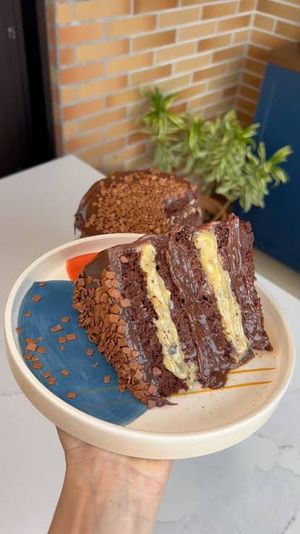 imagem do produto Bolo de brigadeiro e maracujá (pote)