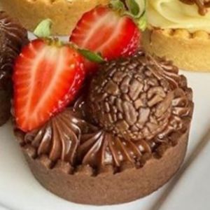 imagem do produto Tortinha gourmet morango e chocolate 