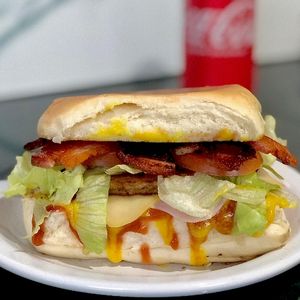 imagem do produto X-BACON SALADA