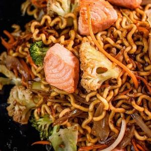 imagem do produto Yakisoba Salmão 