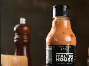 imagem do produto Molho de Pimenta com Manjericão - (210ml)