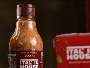 imagem do produto Molho de Pimenta Moderada - (210ml)