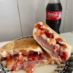 imagem do produto PÃO COM LINGUIÇA