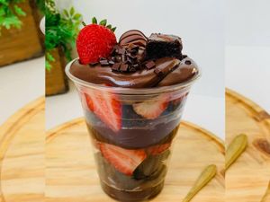 imagem do produto Copo Supremo Brigadeiro & Morango