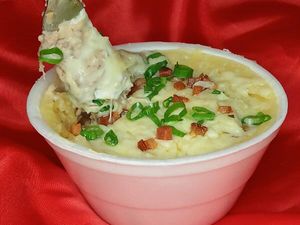 imagem do produto Batata recheada com strogonoff de frango cremoso 500g