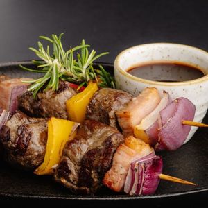 imagem do produto Espetinho Misto de Boi - Acompanha Vinagrete e Farofa